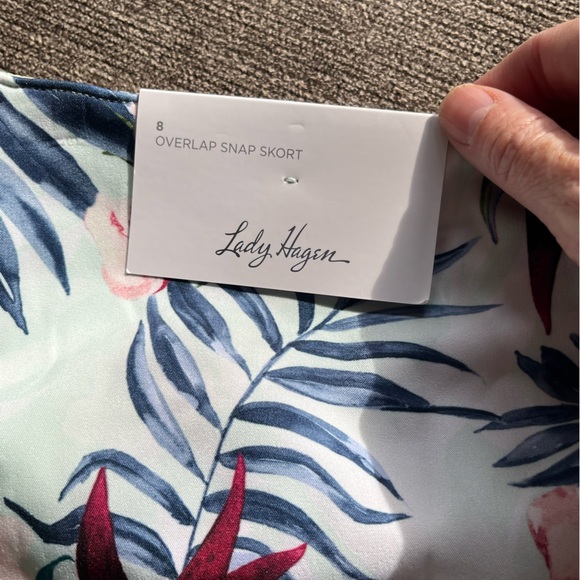 Lady Hagan Golf Skort - Picture 11 of 11